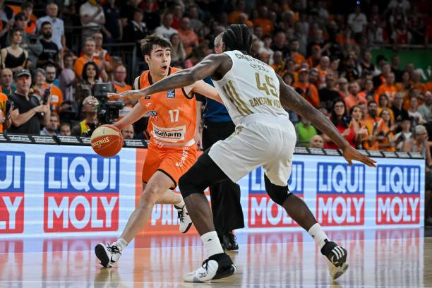 国足出线还 国足出线还