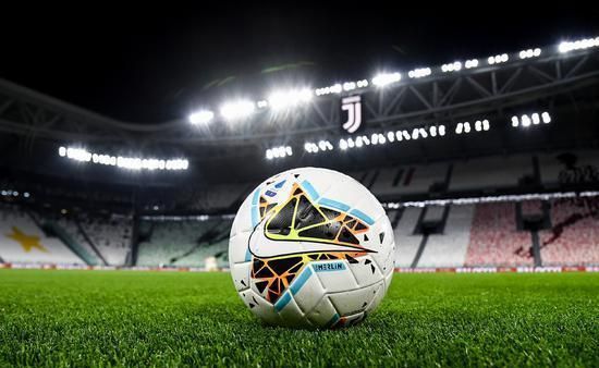 球场上的焦 球场上的焦