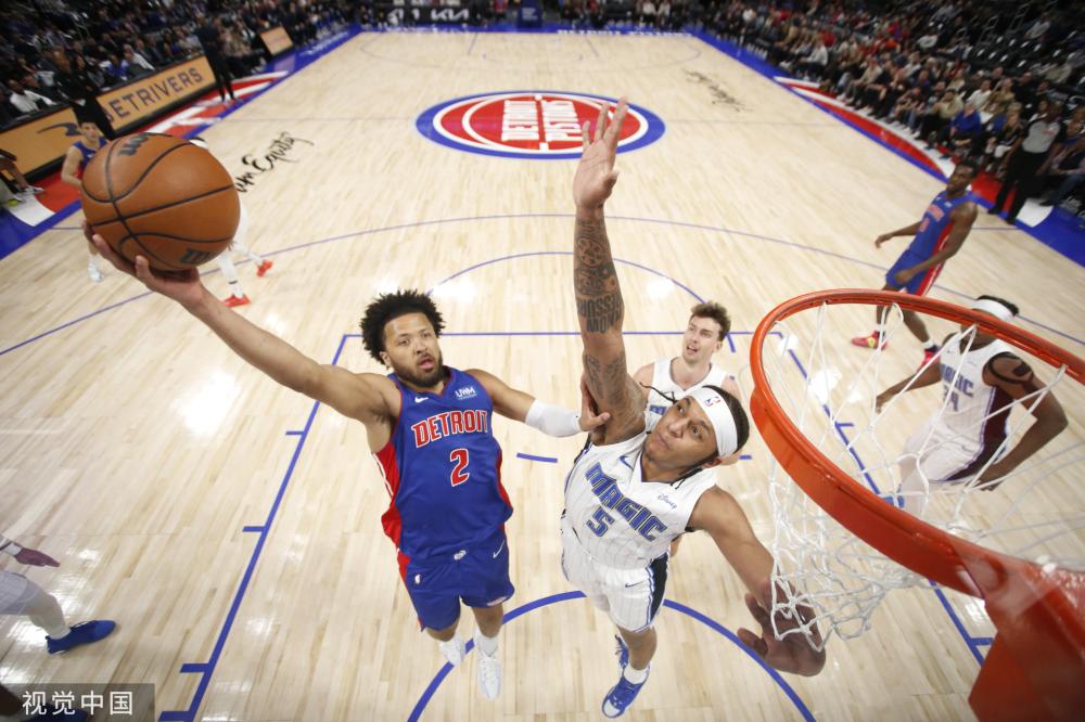 轻阵容的一 轻阵容的一