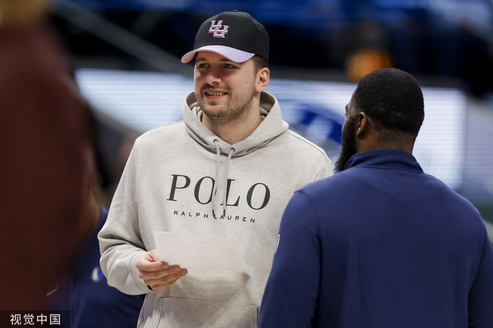 在对阵鹈鹕 在对阵鹈鹕