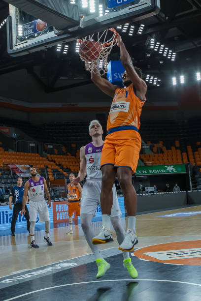 更在关键时 更在关键时